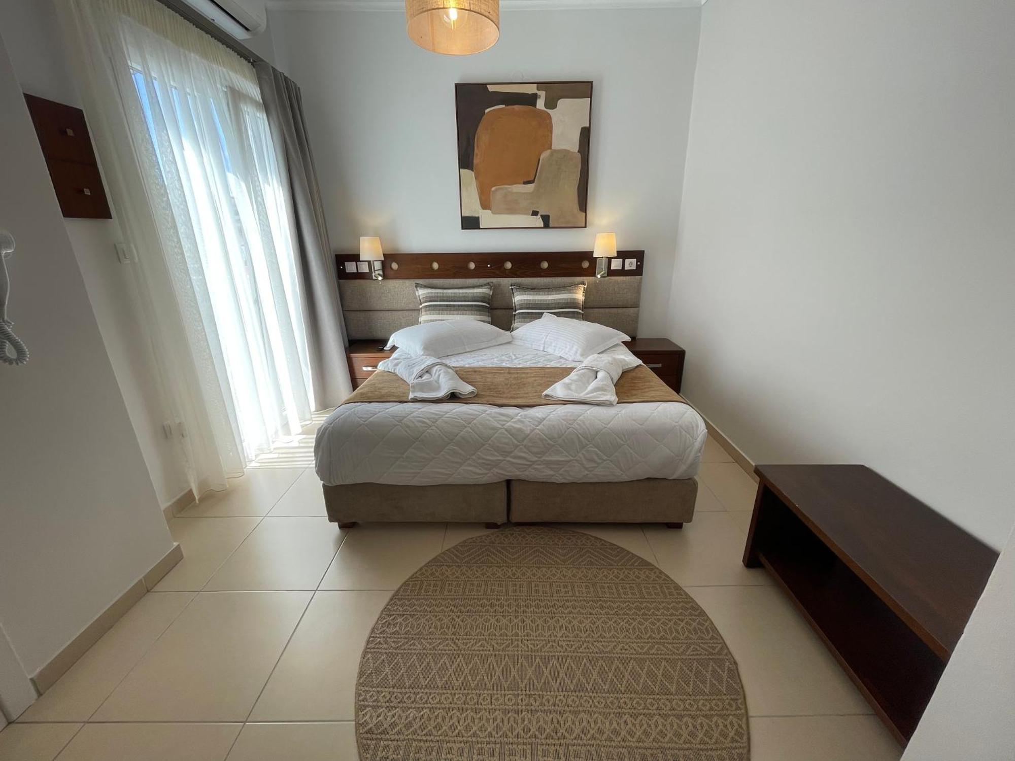 Semiramis Guesthouse Адамас Экстерьер фото