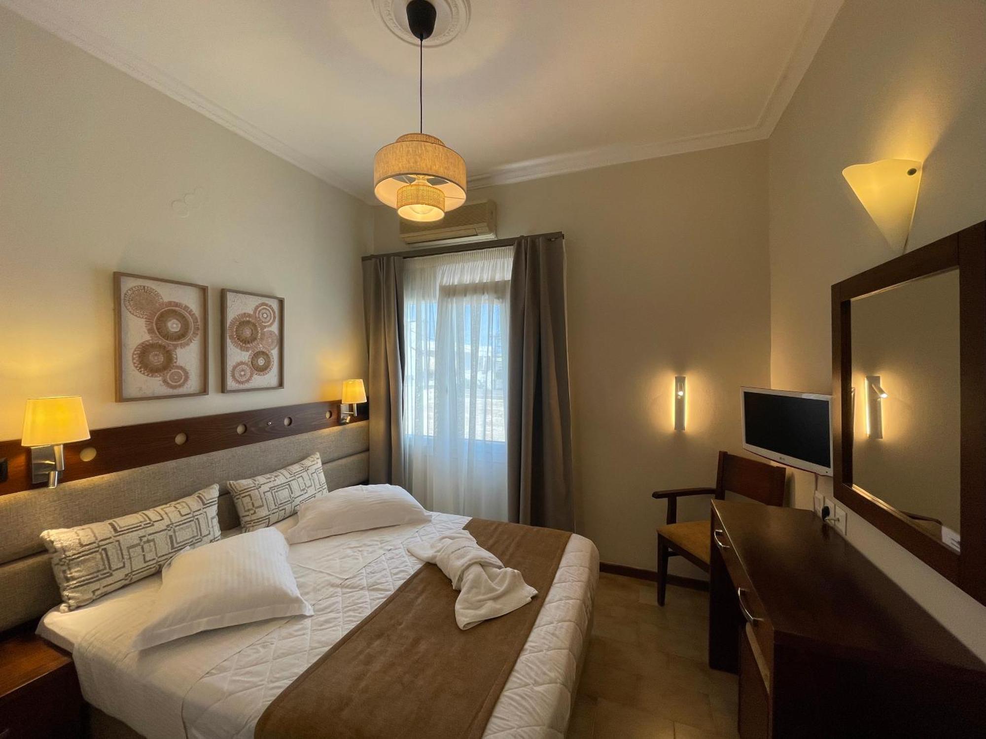 Semiramis Guesthouse Адамас Экстерьер фото